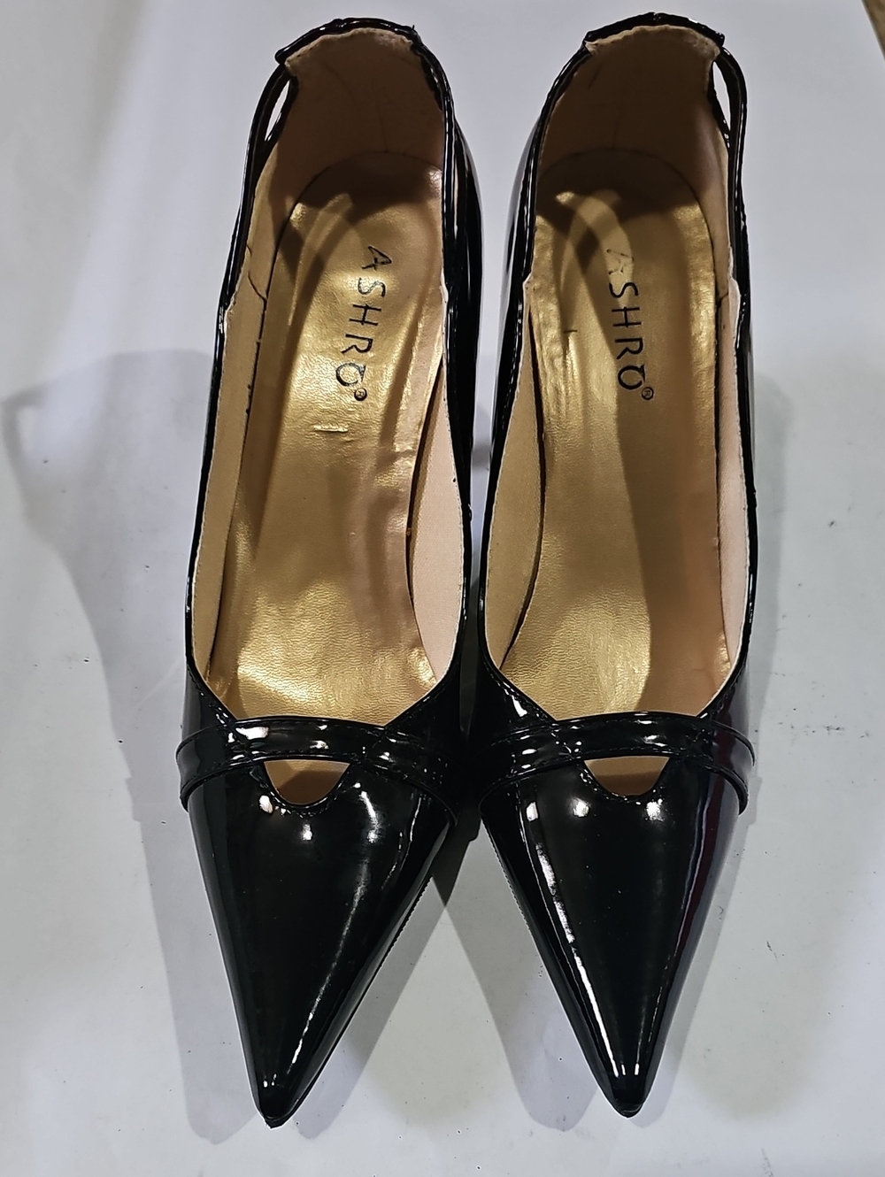 Ashro Black Patent Pointed Toe Heels with Cutout